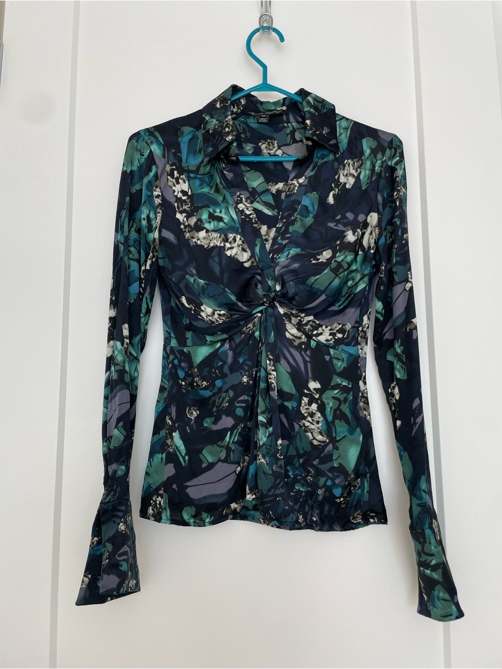 Twist-Front Long Sleeve Blouse - Teal/Black Floral